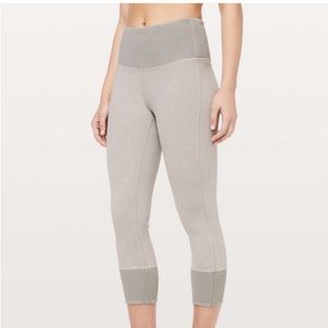 Lululemon WunderUnder Leggings, EUC women’s 10, highwaisted